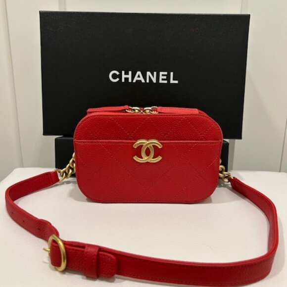 CHANEL Handbags - Chanel Red Quilted Caviar Leather Chic Affinity Belt Bag